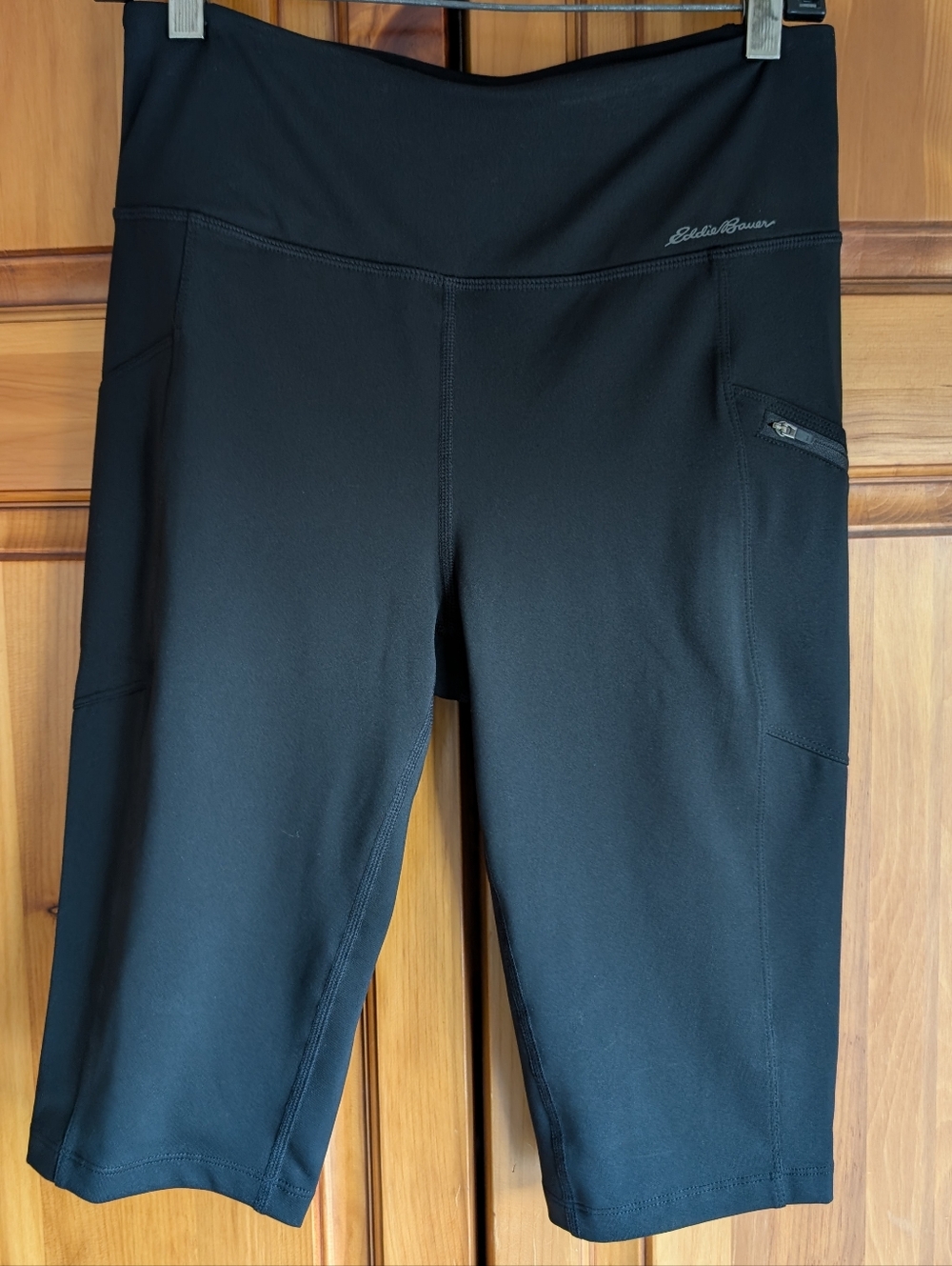 Eddie Bauer Women's Traverse Trail High-Rise Knee Shorts
